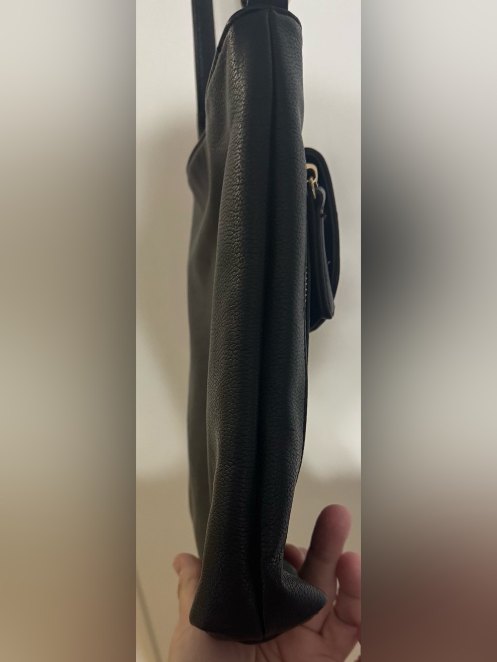Black Women's Crossbody Bag with Gold Hardware EUC - Picture 4 of 15